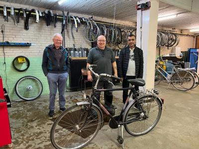Bezoek aan de Ruggesteun - de vrijwilligers van de fietsenkelder