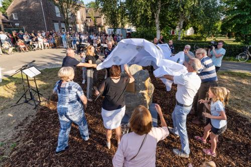 Herdenking Waterramp - onthulling monument