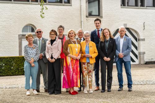 Koningsdag 2024 - Alle gedecoreerden van 2024 + Jeugdlintjes 